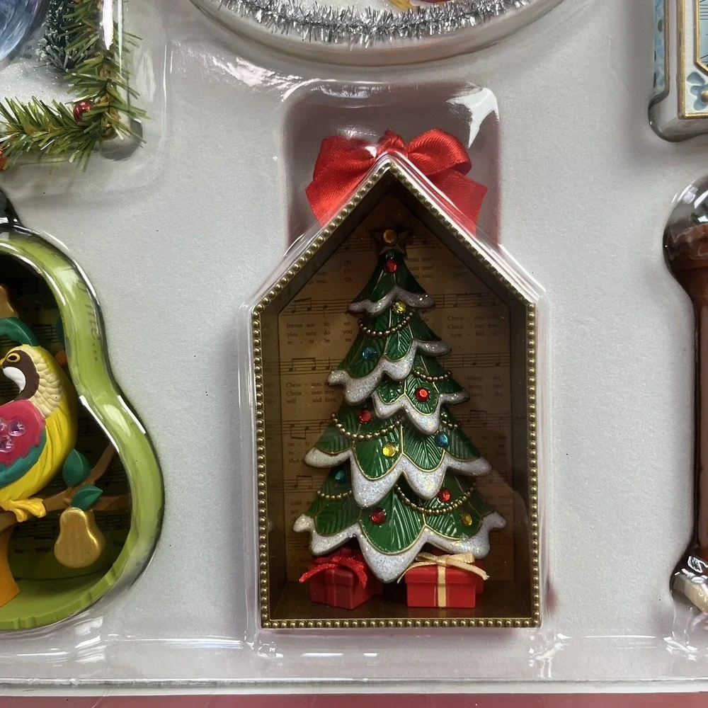 Hallmark Keepsake Ornament Club 2018 Songs of The Season Set‎
